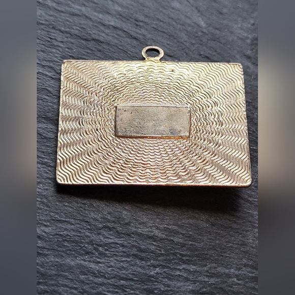 Vintage Goldtone Calendar Pendant - Picture 5 of 6
